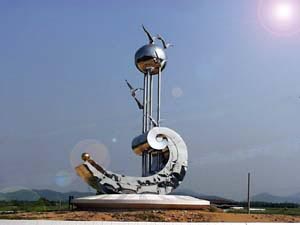 Haiyan Town Statue